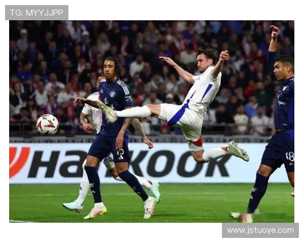 尼斯洛里昂强阵首发亮相争锋战